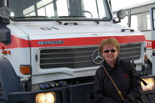 Ingrid bij de bus